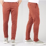 Pantalon Chino LTC Le Temps des Cerises homme modèle Jas coloris Brique